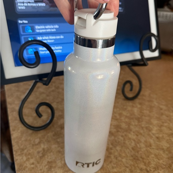 Kate Spade Black and Gold Wallet & Arctic water bottle iridescent - Picture 7 of 9